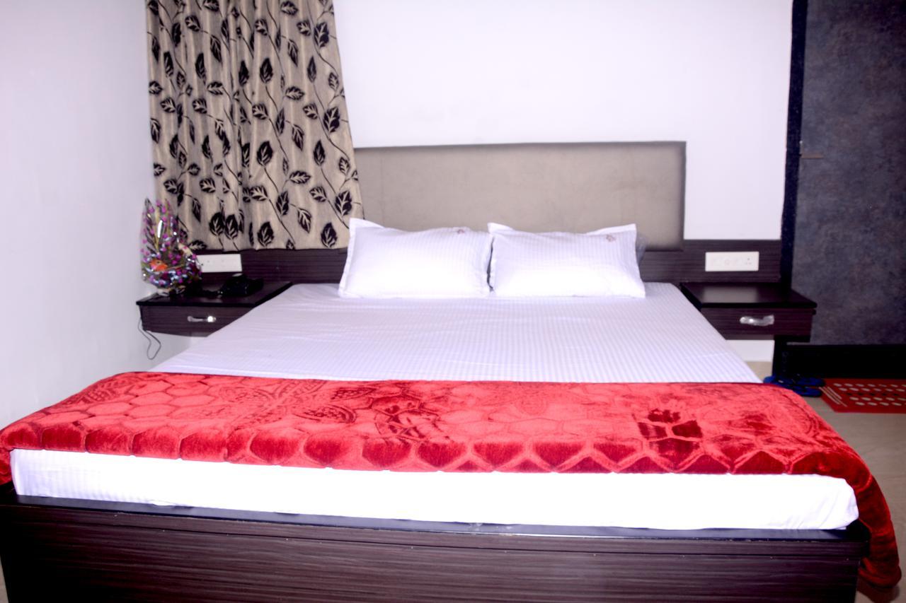 Hotel Raj Heritage Rāipur Exteriör bild