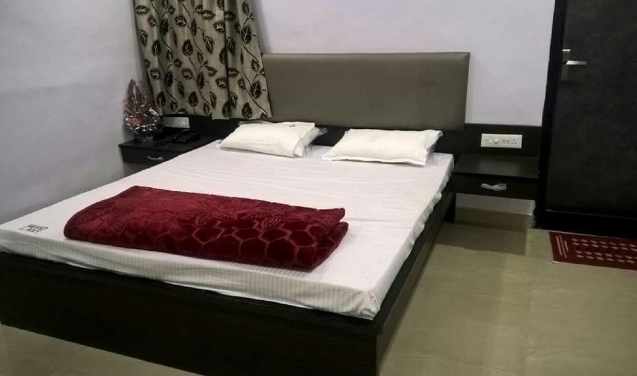 Hotel Raj Heritage Rāipur Exteriör bild